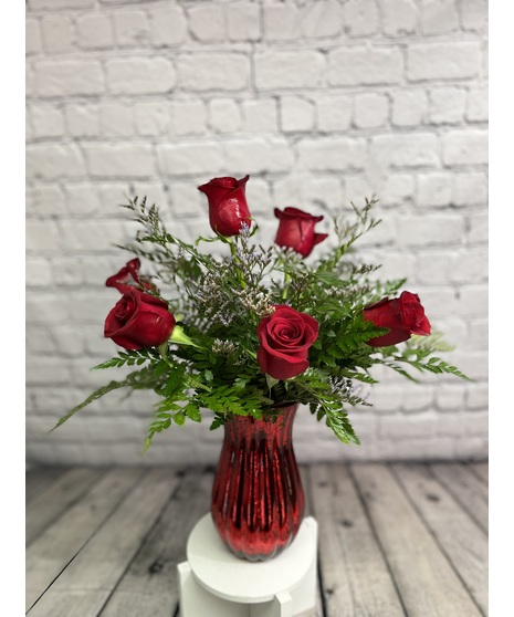 6 Red Roses Vased